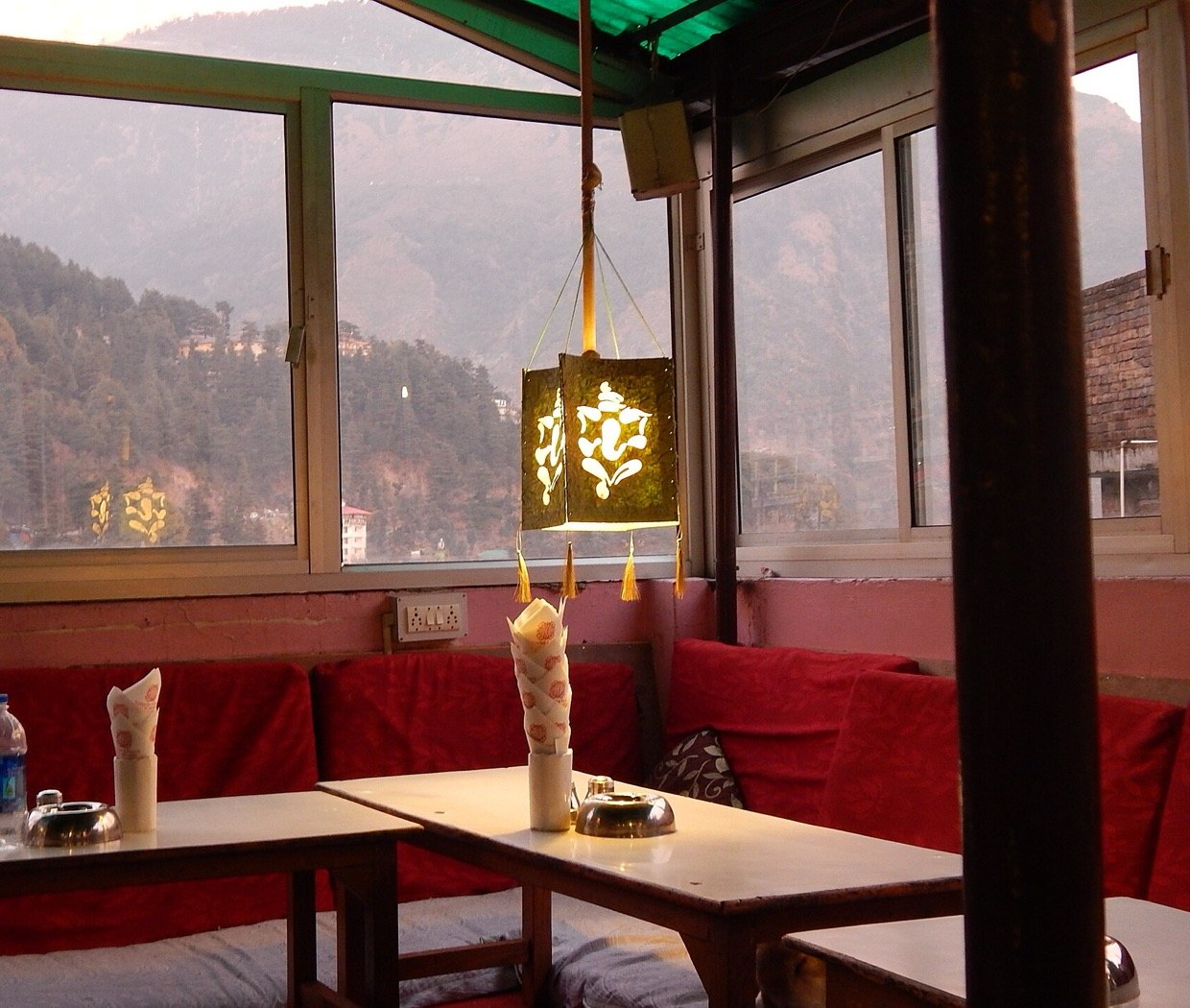 The window tables, as the light goes
